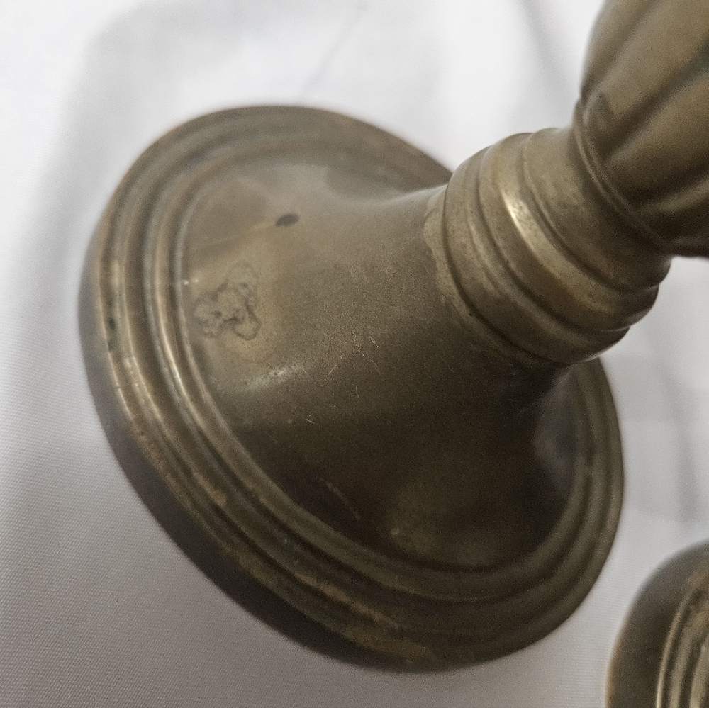 Vintage Set Of 2 Brass Candle Holders Elegant Antique Weighted Base India - Picture 5 of 9